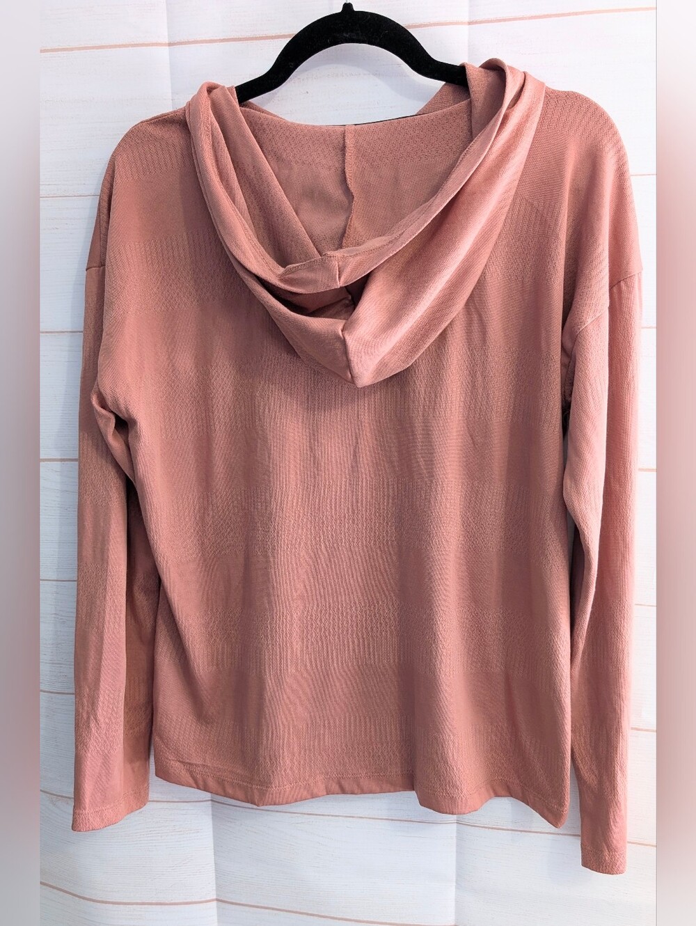Shambhala Peachy Beige Hooded Long-Sleeve Activewear Top Size Medium - Picture 2 of 6